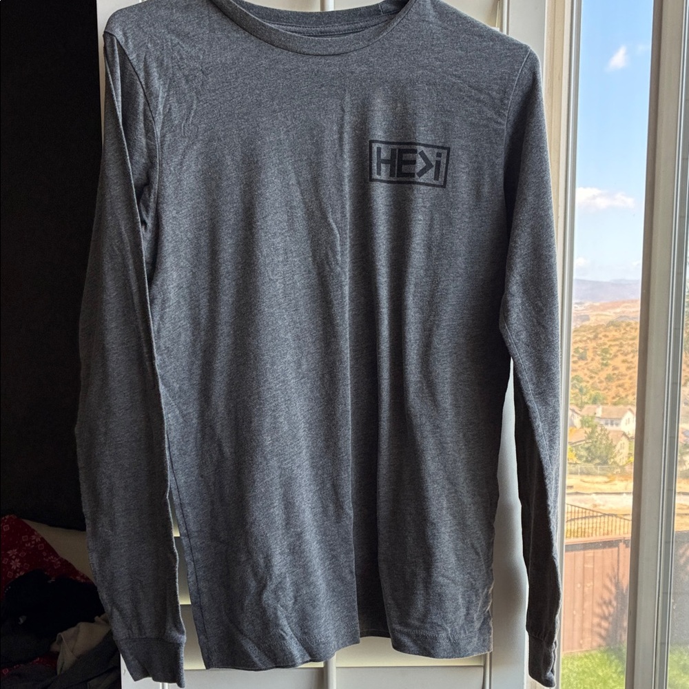 Women’s Long Sleeve Crewneck Shirt - Charcoal Gray